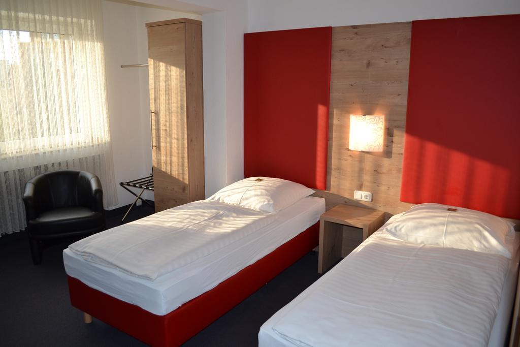 Hotel Minerva Garni Düsseldorf Exteriör bild