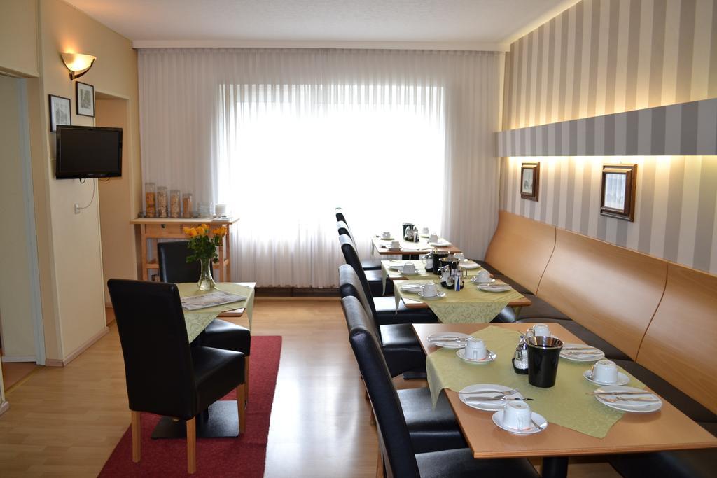 Hotel Minerva Garni Düsseldorf Exteriör bild