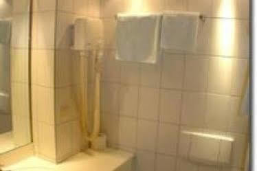 Hotel Minerva Garni Düsseldorf Exteriör bild