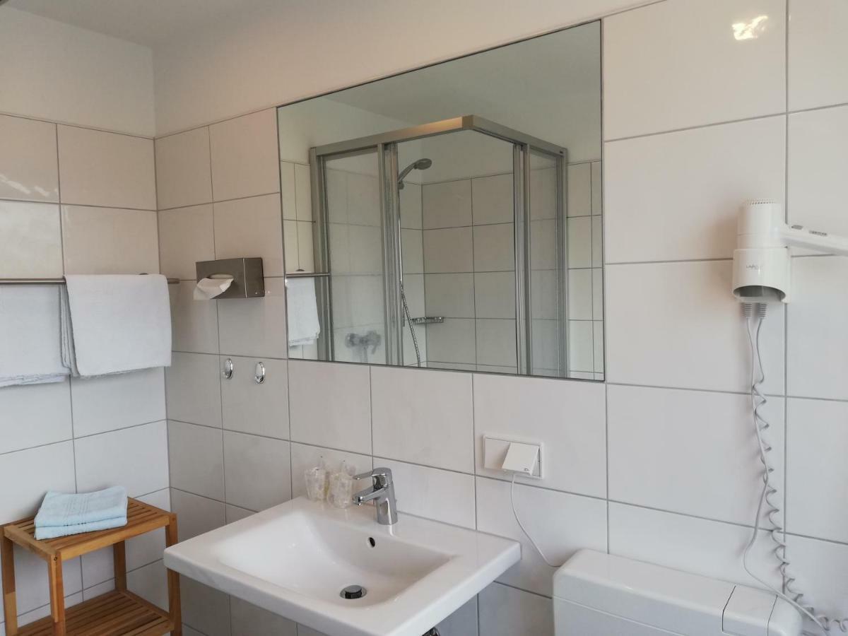 Hotel Minerva Garni Düsseldorf Exteriör bild